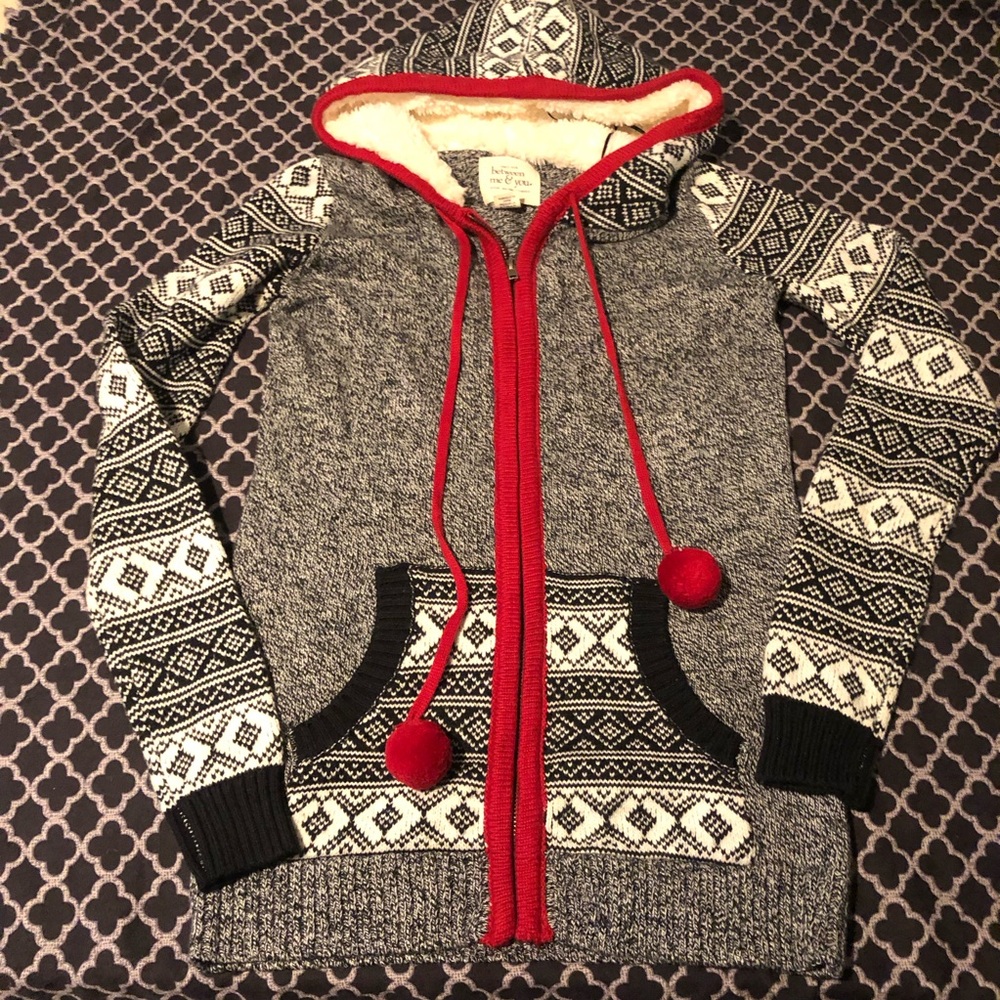 Between Me & You Womens Cardigan Sz XS Holiday Fair Isle Red Black Gray Zip T18
